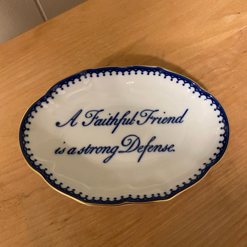 Beautiful porcelain antique style trinket dish